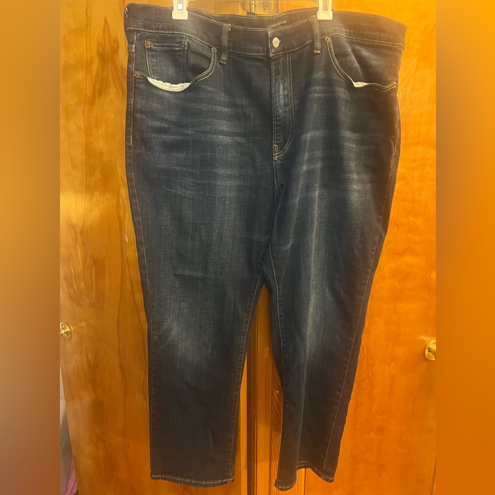 Lucky brand jeans Men’s 44 waist 30 length. Great condition
